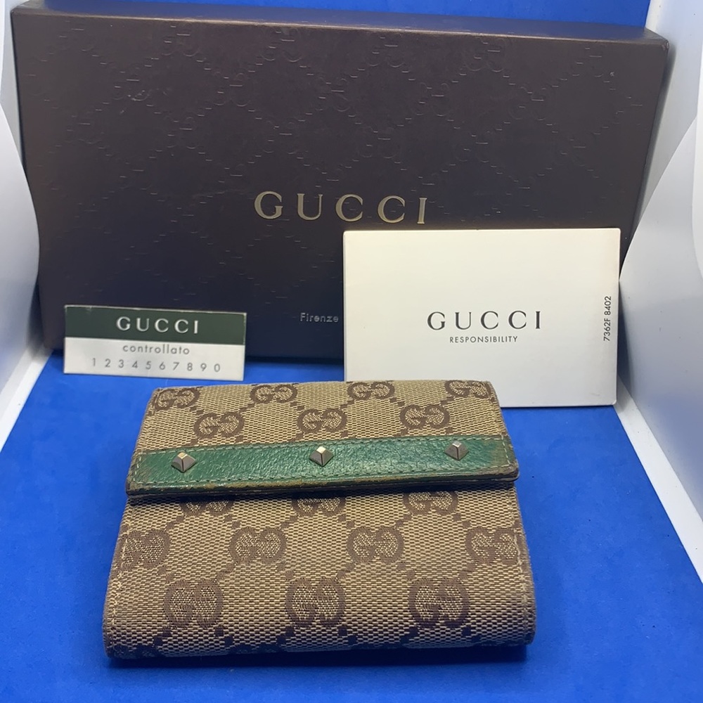 Gucci GG Guccisimo Vintage Green and‎ Brown wallet studded